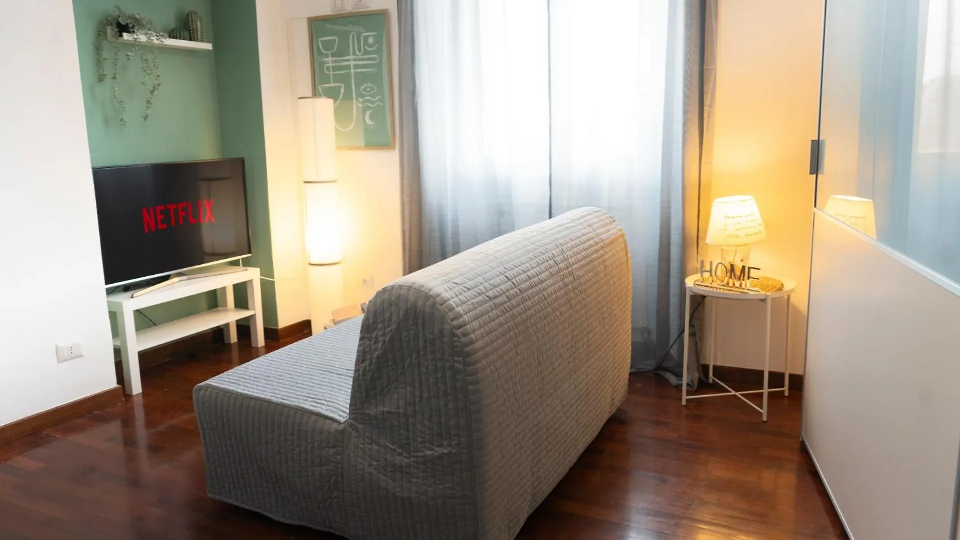 Me43 • Luxury Apartment • Chic Milan Italy