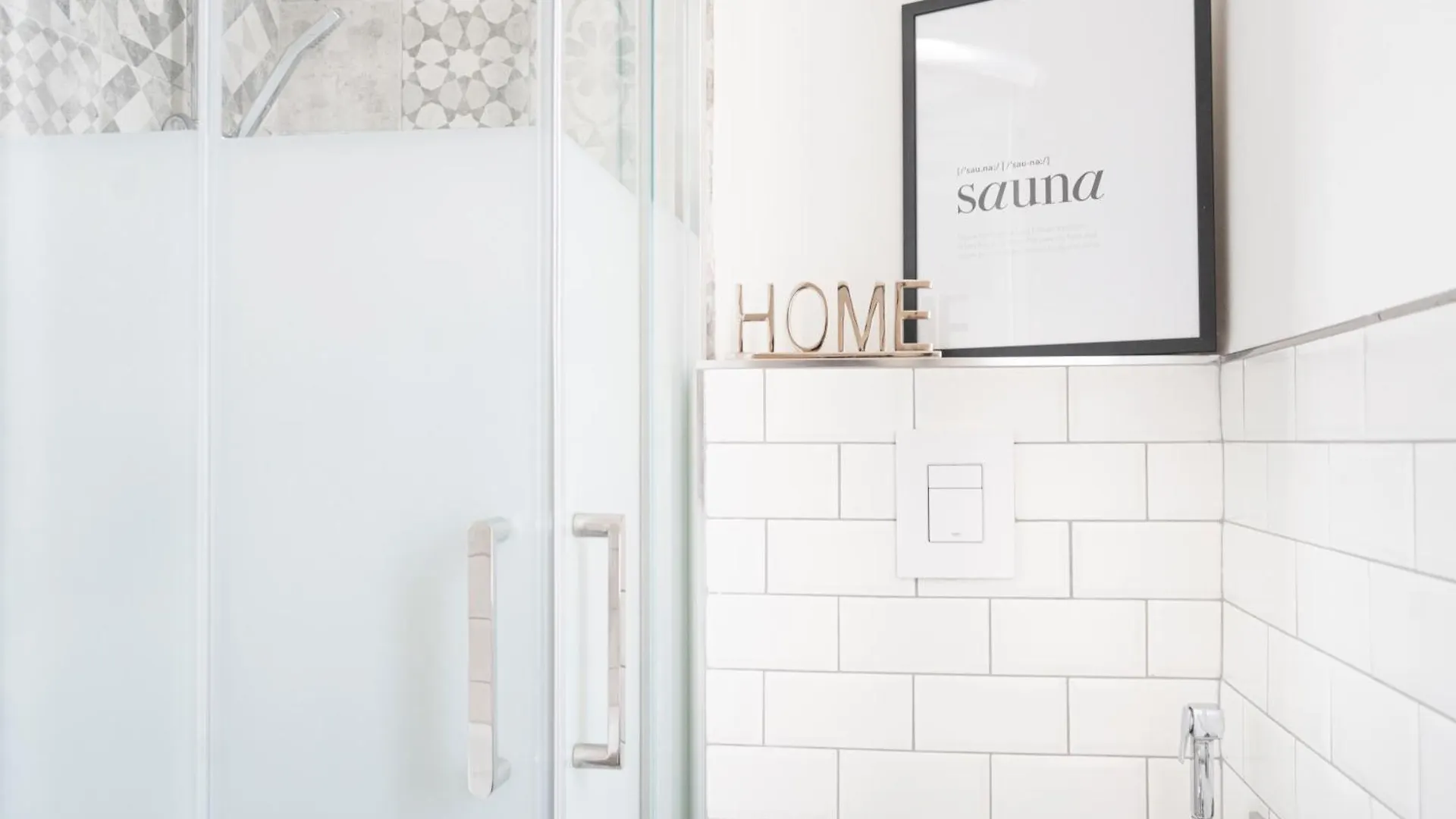 Me43 • Luxury Apartment • Chic Milan Italy